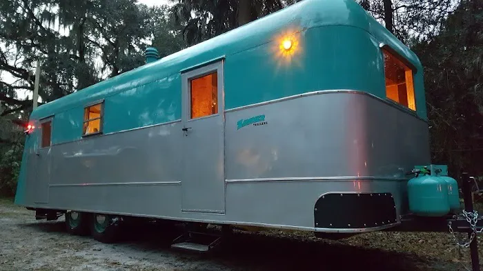 B's Cutom trailer restoration and repair 0