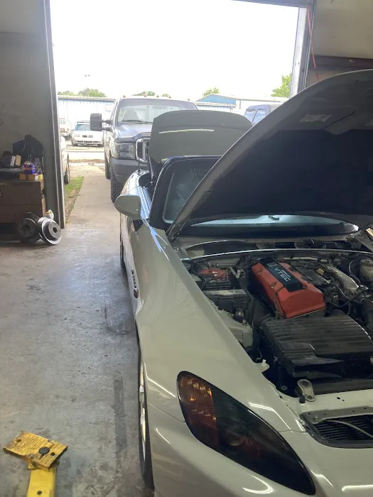 Guthries Paint & Body Shop 2