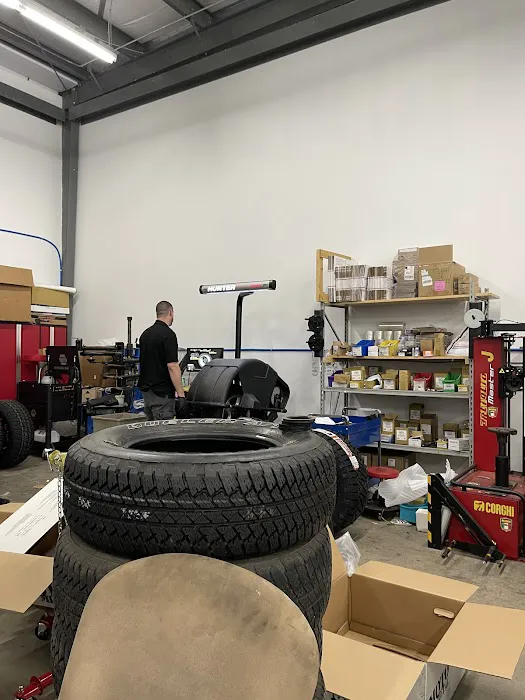 Tire Medic - Custom Wheels and Tires 1