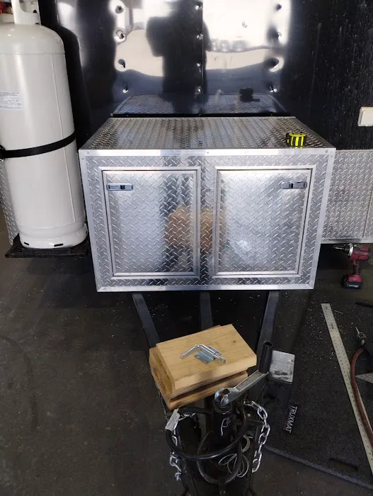 Bubbas Mobile Trailer n Camper Repair 6