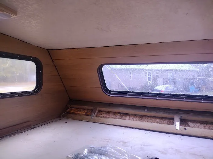 Bubbas Mobile Trailer n Camper Repair 3