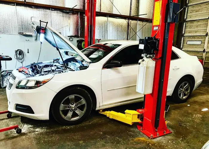 Vee's Automotive Service and Repair 4