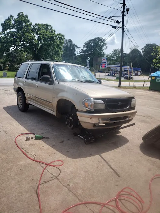 Carnesville Tire and Automotive 0