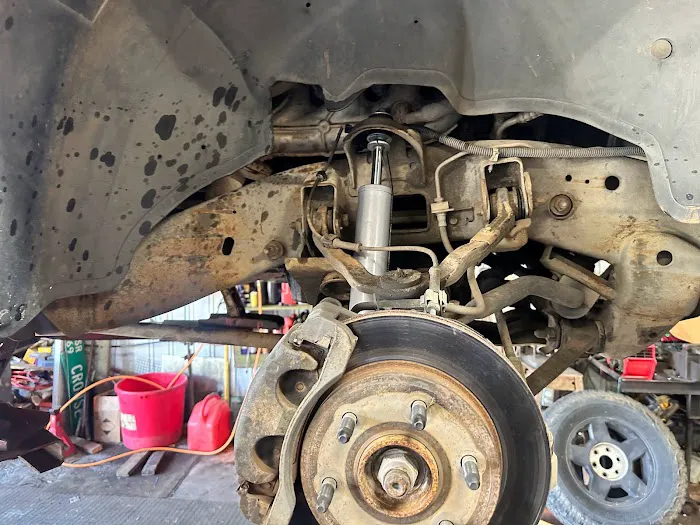 Daniels Truck and Auto Repair 2