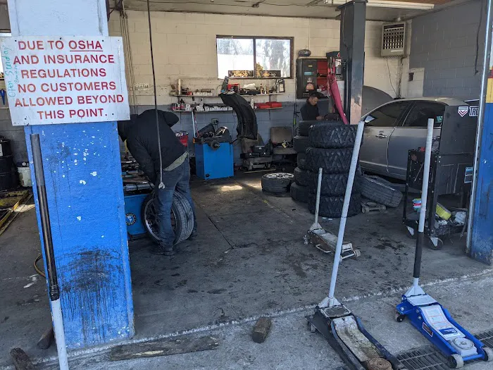 Pigeon Forge Tire Service 8
