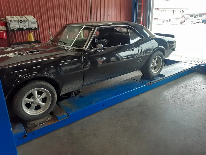 A couple mechanics 6