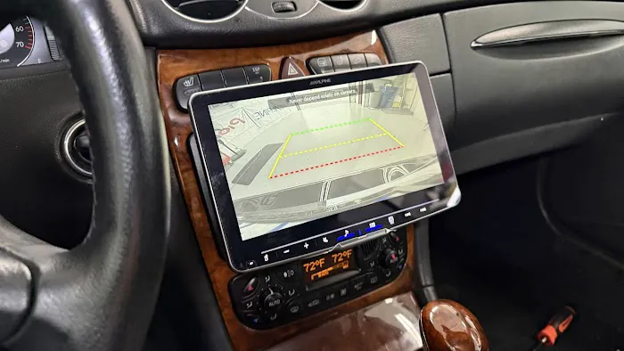 Kartunes Auto Stereo and Alarm 8