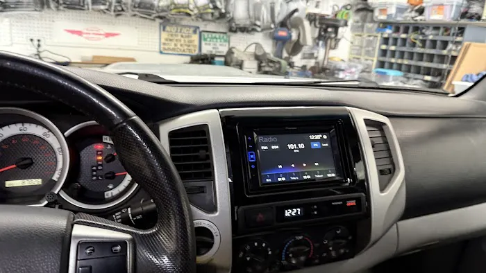 Kartunes Auto Stereo and Alarm 7