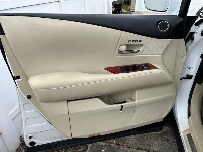 Riggs Brothers Auto Tops & Interiors 6