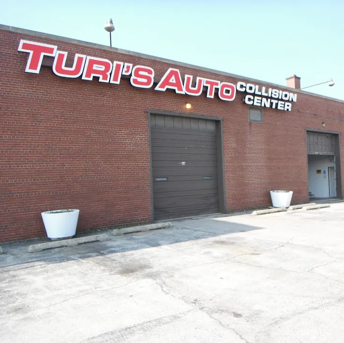 Turi's Auto Collision Center 3