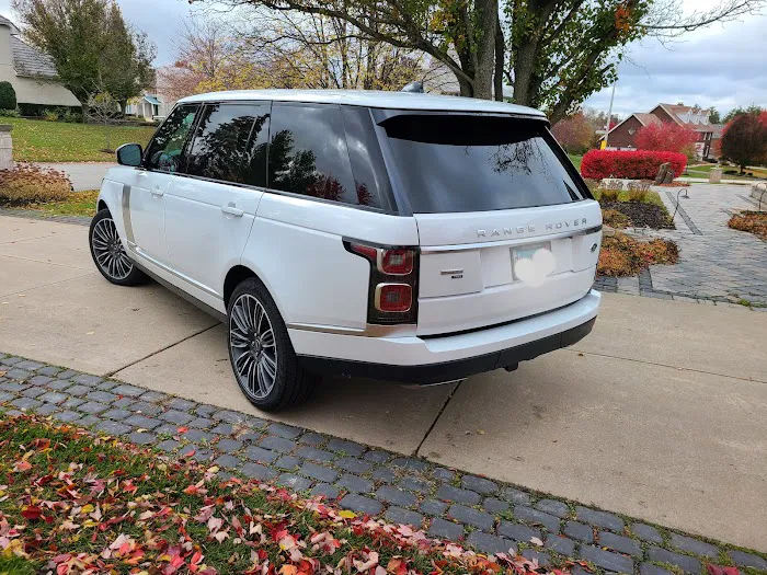 Land Rover Hinsdale Service & Parts Department 2
