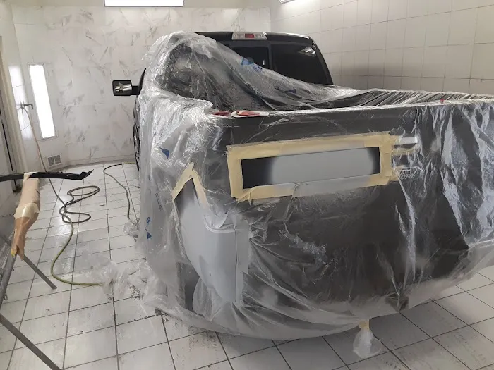 Cal's Auto Body & Repair 3