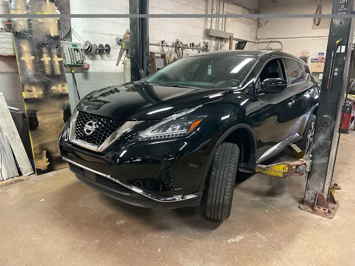 Cal's Auto Body & Repair 1