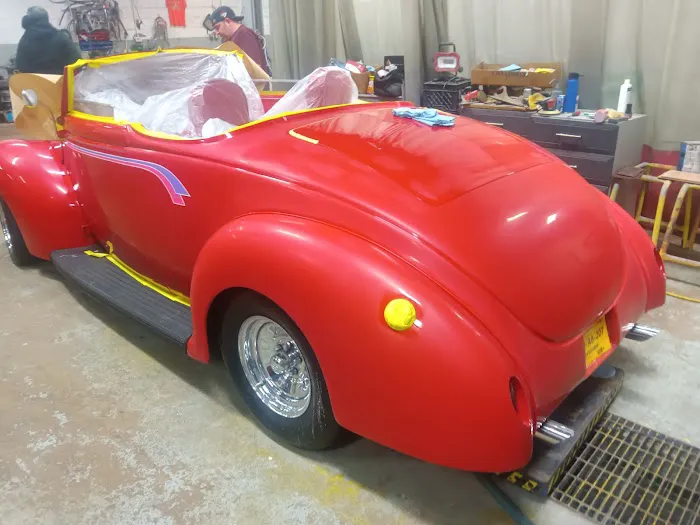 Cal's Auto Body & Repair 5