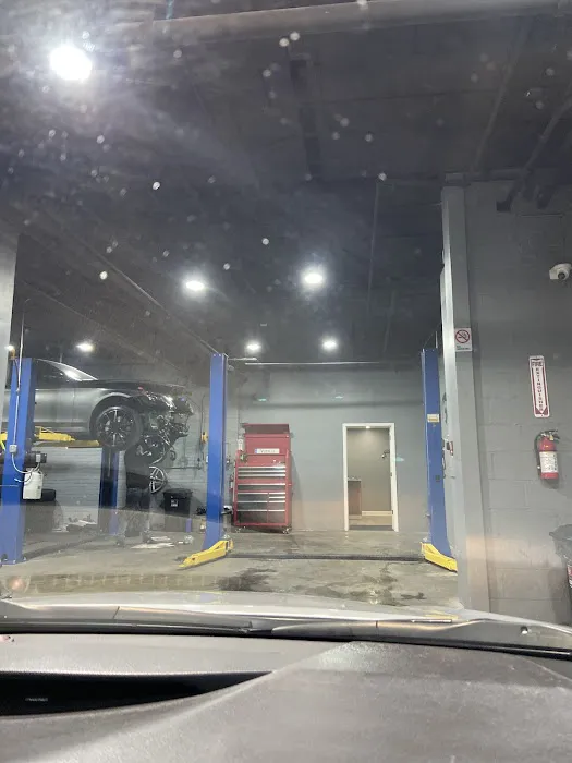 AutoTech Garage 5