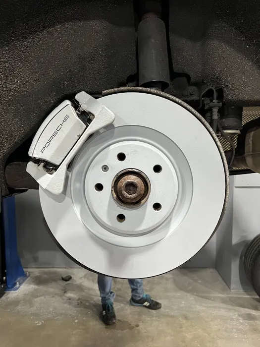 AutoTech Garage 0