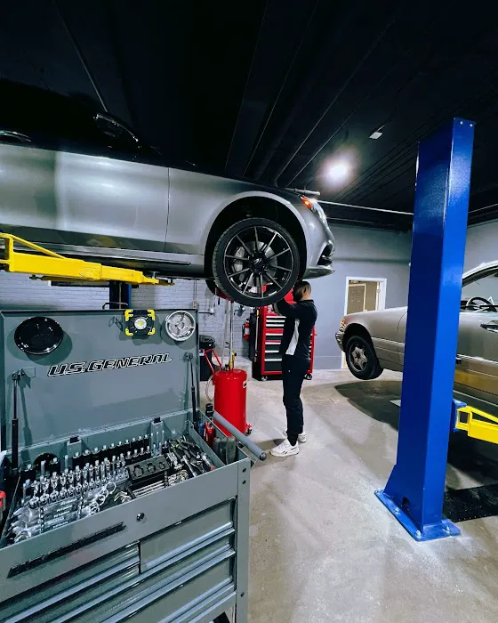 AutoTech Garage 4