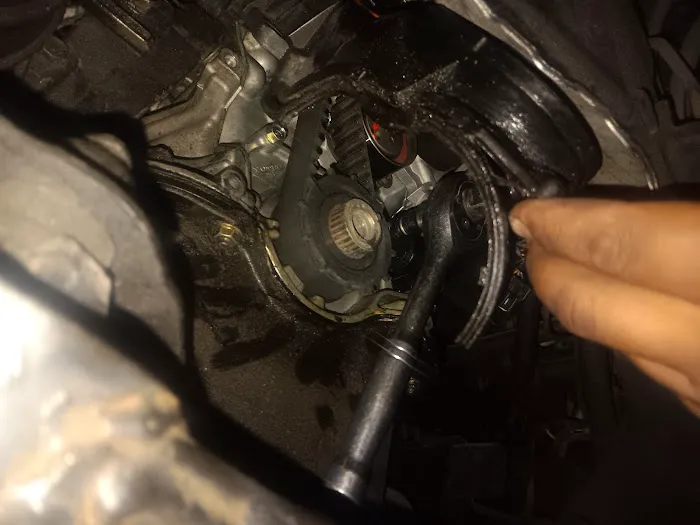 Darin's Mobile Mechanic Services for 2001-2005 honda civics 8