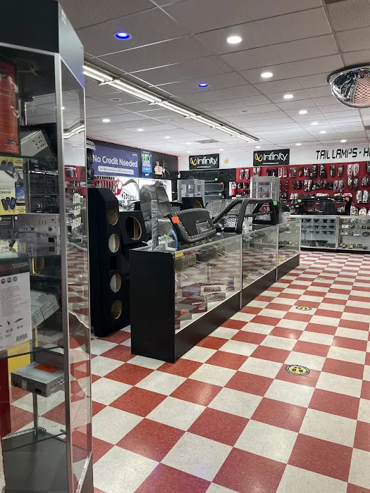 Lobo Auto Accessories 1