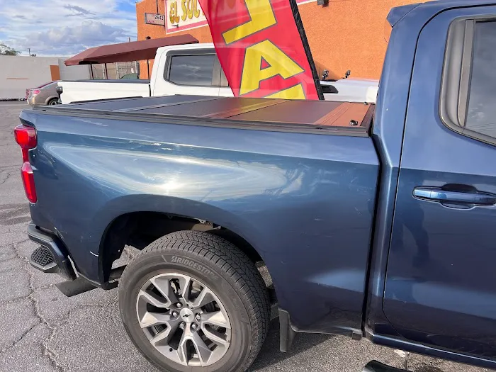 Lobo Auto Accessories 8