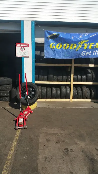 Hall of Fame Tires & Accessories 0