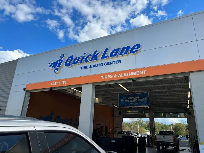 Quick Lane at Parkway Ford Lincoln 4