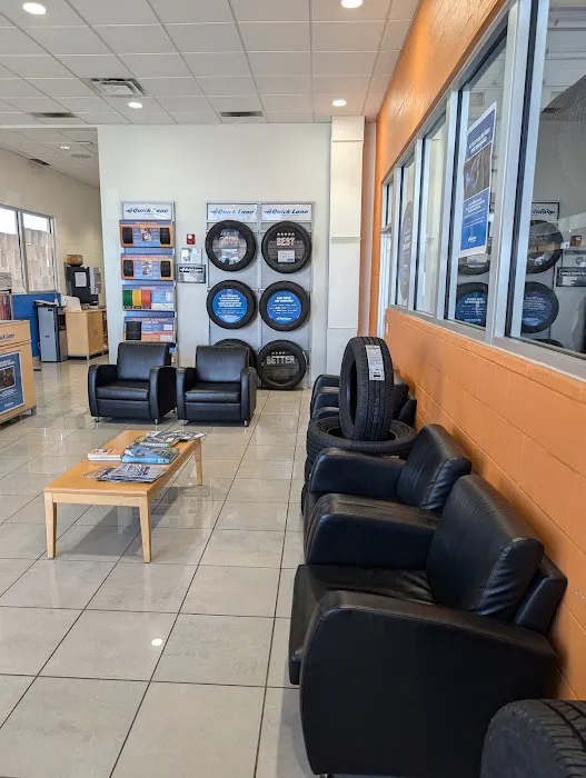 Quick Lane at Parkway Ford Lincoln 0