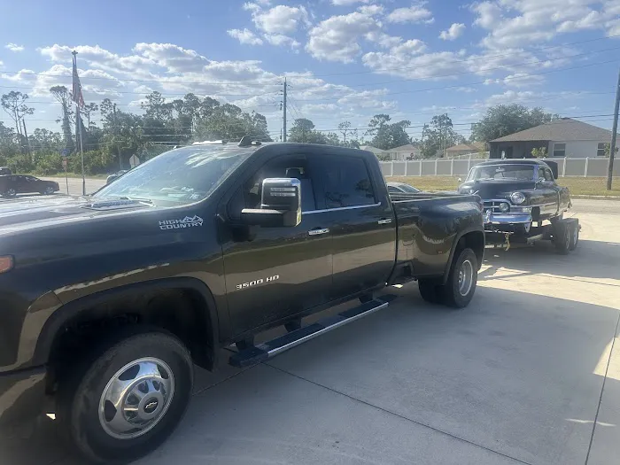 Happy Hooker Towing 1