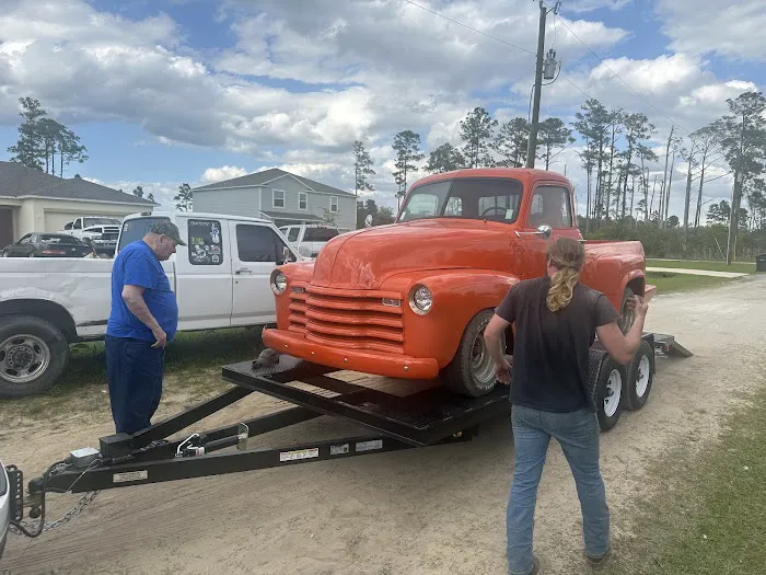 Happy Hooker Towing 2