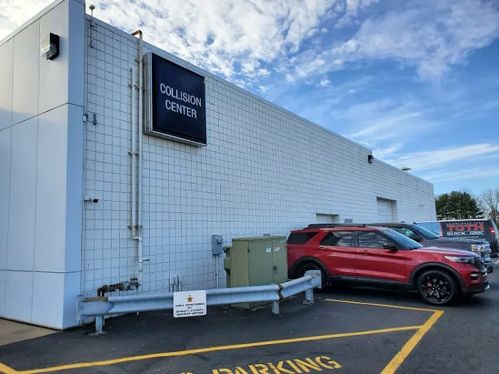 Body Shop at Toth Buick-GMC 6