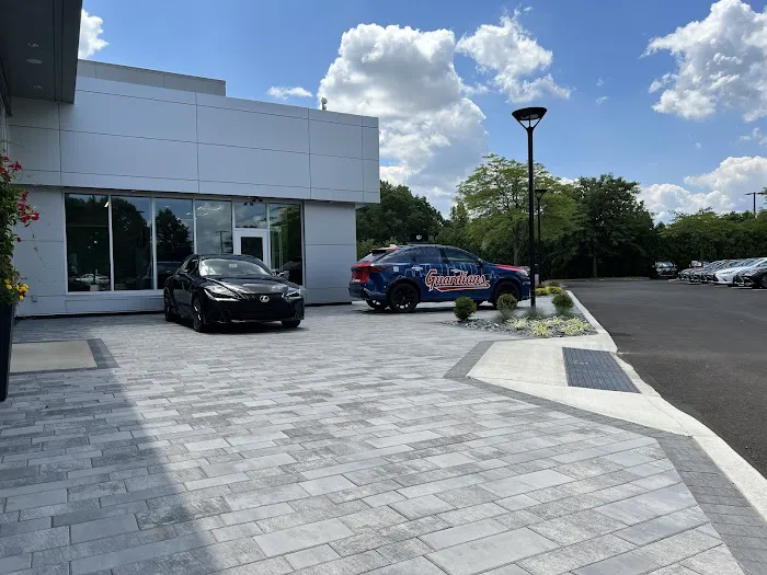 Lexus of Akron-Canton Service 5