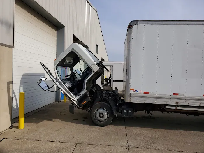 American Truck & Fleet Repair 9