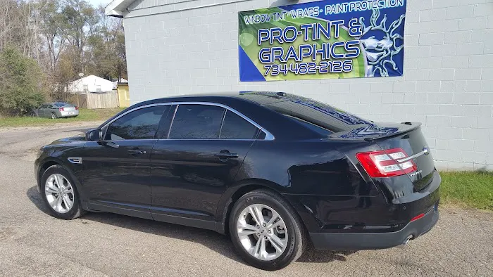 Pro-Tint & Graphics 7