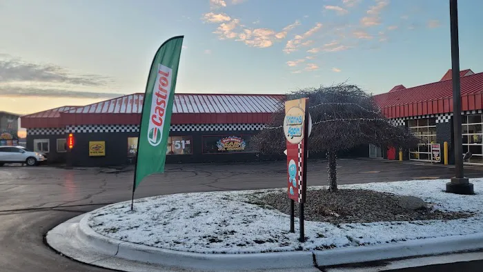 Fast Eddie's Car Wash and Oil Change 3