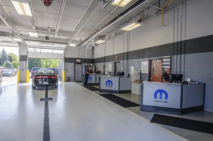 LaFontaine Chrysler Dodge Jeep Ram FIAT Lansing Service Center 6
