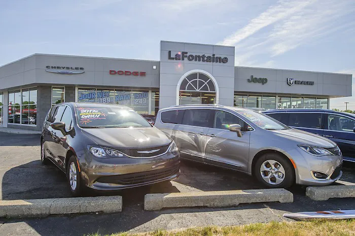 LaFontaine Chrysler Dodge Jeep Ram FIAT Lansing Service Center 2