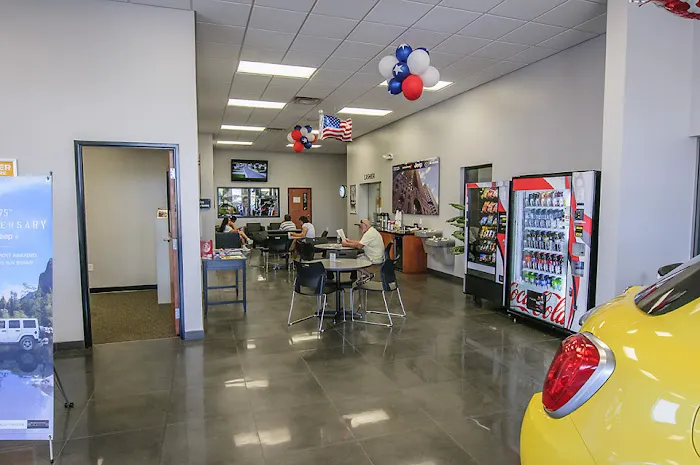 LaFontaine Chrysler Dodge Jeep Ram FIAT Lansing Service Center 3