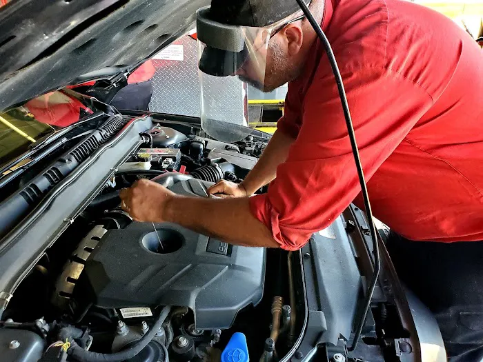 Victory Lane Quick Oil Change (Adrian) 8
