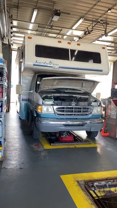 Victory Lane Quick Oil Change (Adrian) 5