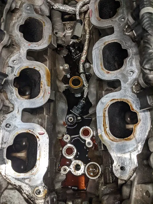 Mobile auto Repair Man 0