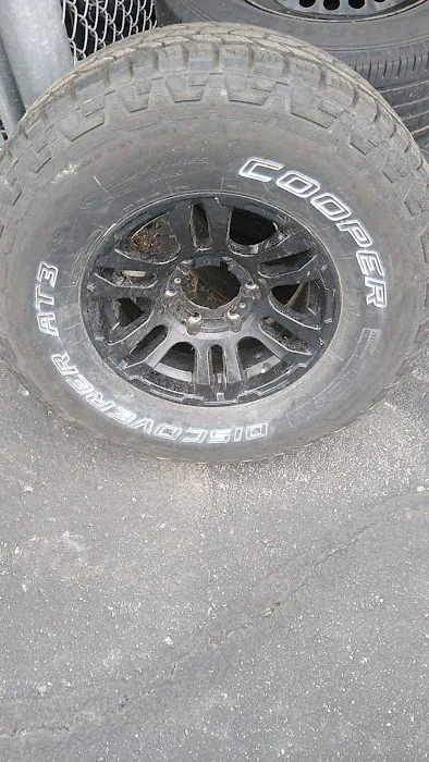 Detroit Auto and Tire Repair 5