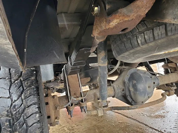 Midwest Auto Truck & Spring 9