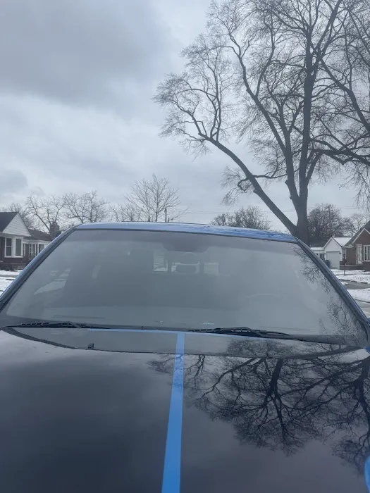 M&M Mobile Auto Glass 4