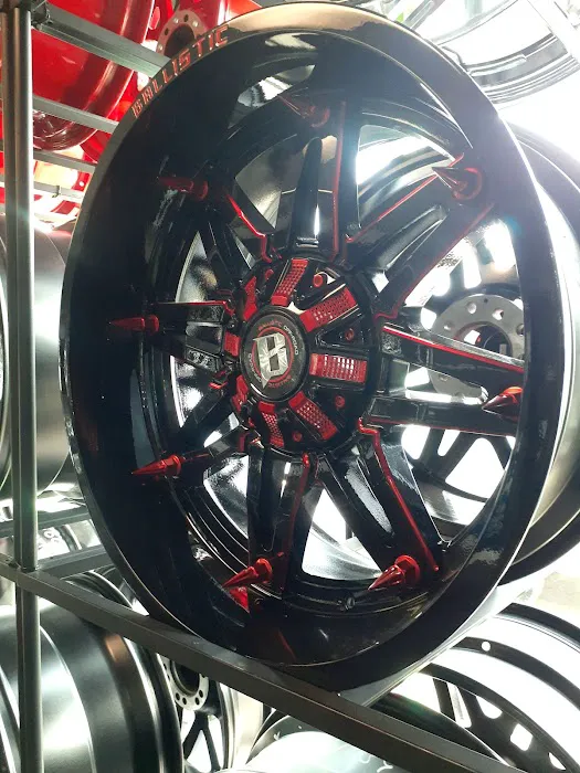 LOBO TIRES 2