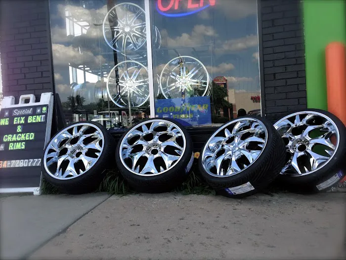 LOBO TIRES 5