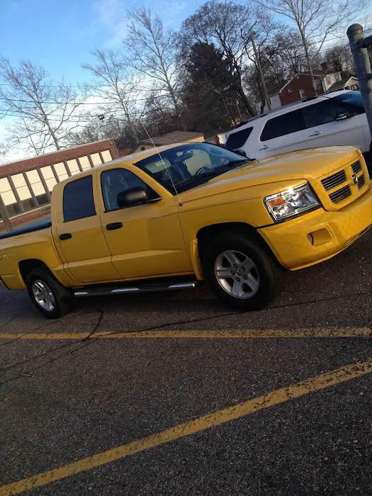 Hartford Auto Group & Collision 3