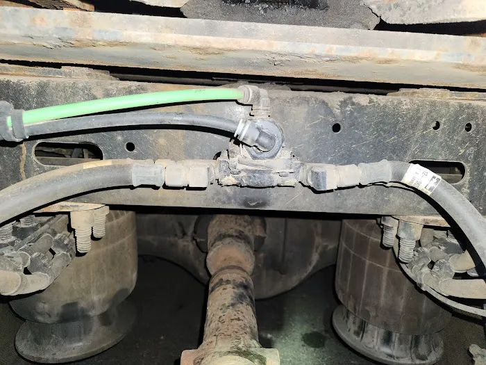 Mobile Onsite Semi Truck Trailer And Truck Tire Repair 4