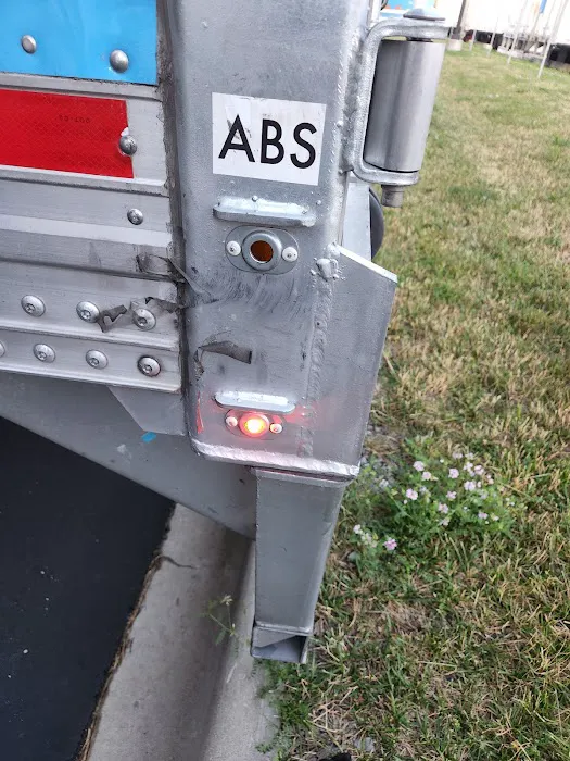 Mobile Onsite Semi Truck Trailer And Truck Tire Repair 3