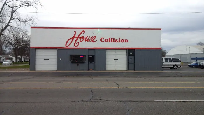 Howe Collision Inc. - Auto Collision Shop 6