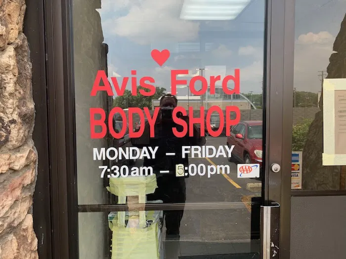 Body Shop Avis Ford 9